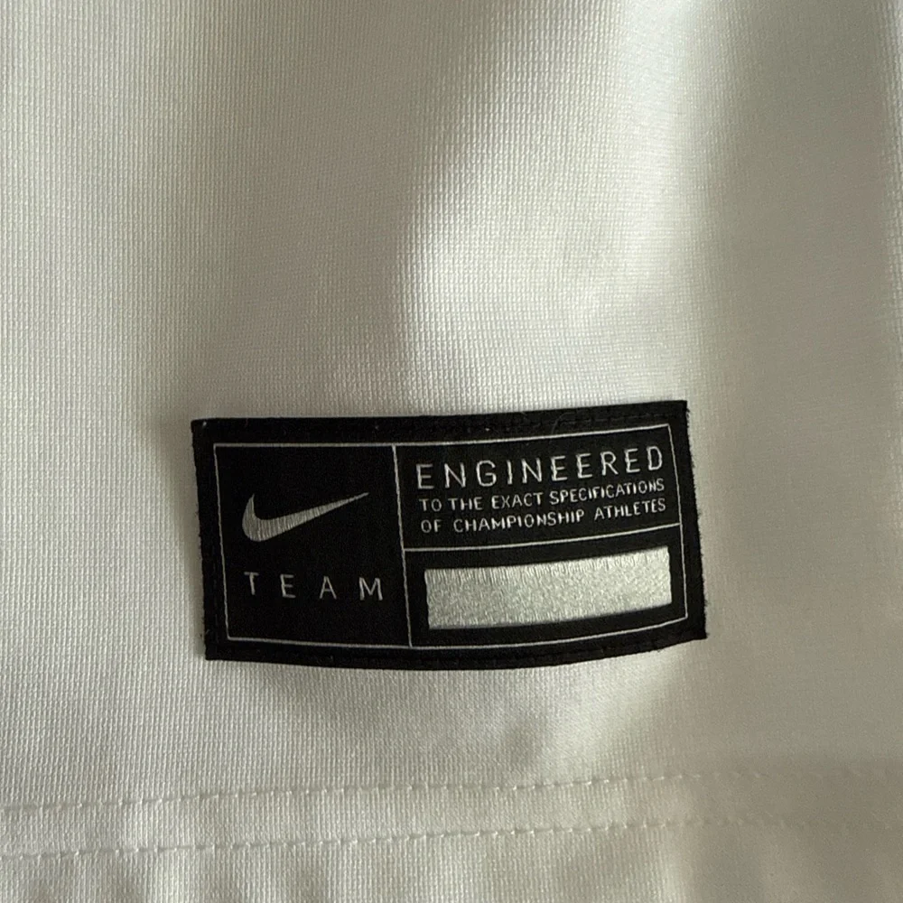 Nike Kids White and Red Jersey - Picture 3 of 6